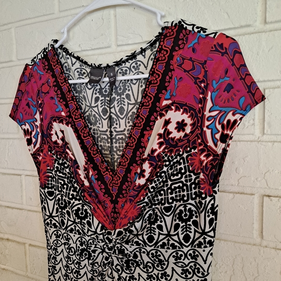 Muse v neck multicolored lightweight knee length cap sleeve dress - Picture 2 of 4